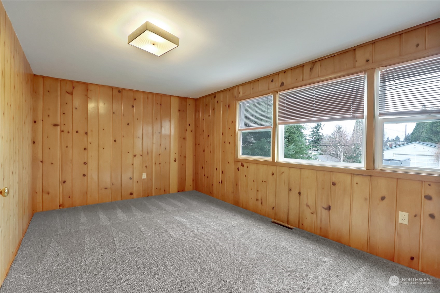 5602 N 23rd