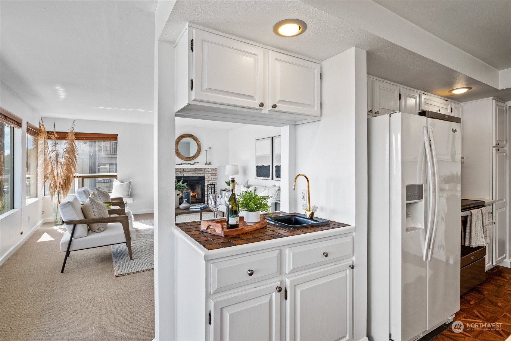 1101 Harbor Avenue SW Unit: 2B