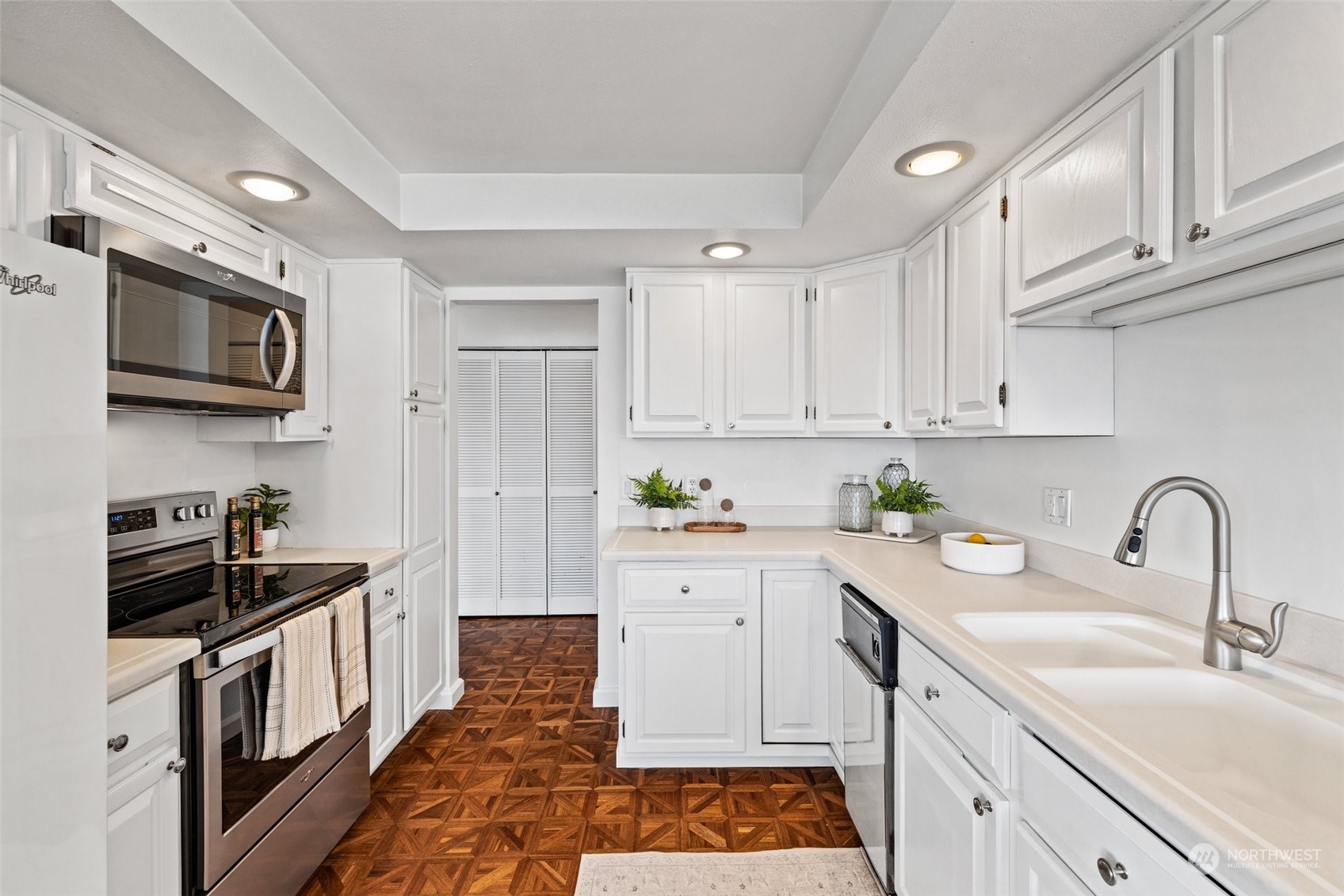 1101 Harbor Avenue SW Unit: 2B