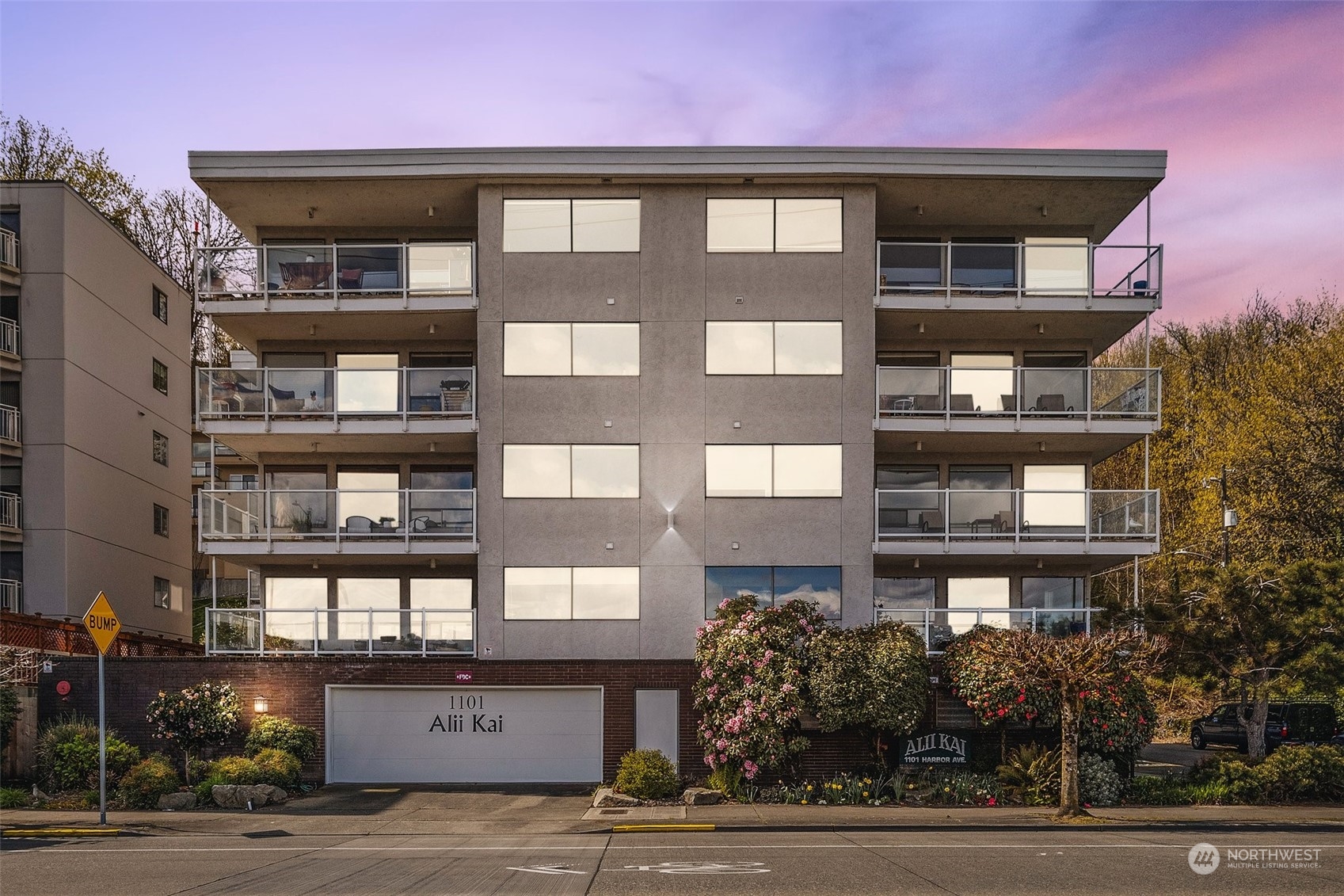 1101 Harbor Avenue SW Unit: 2B