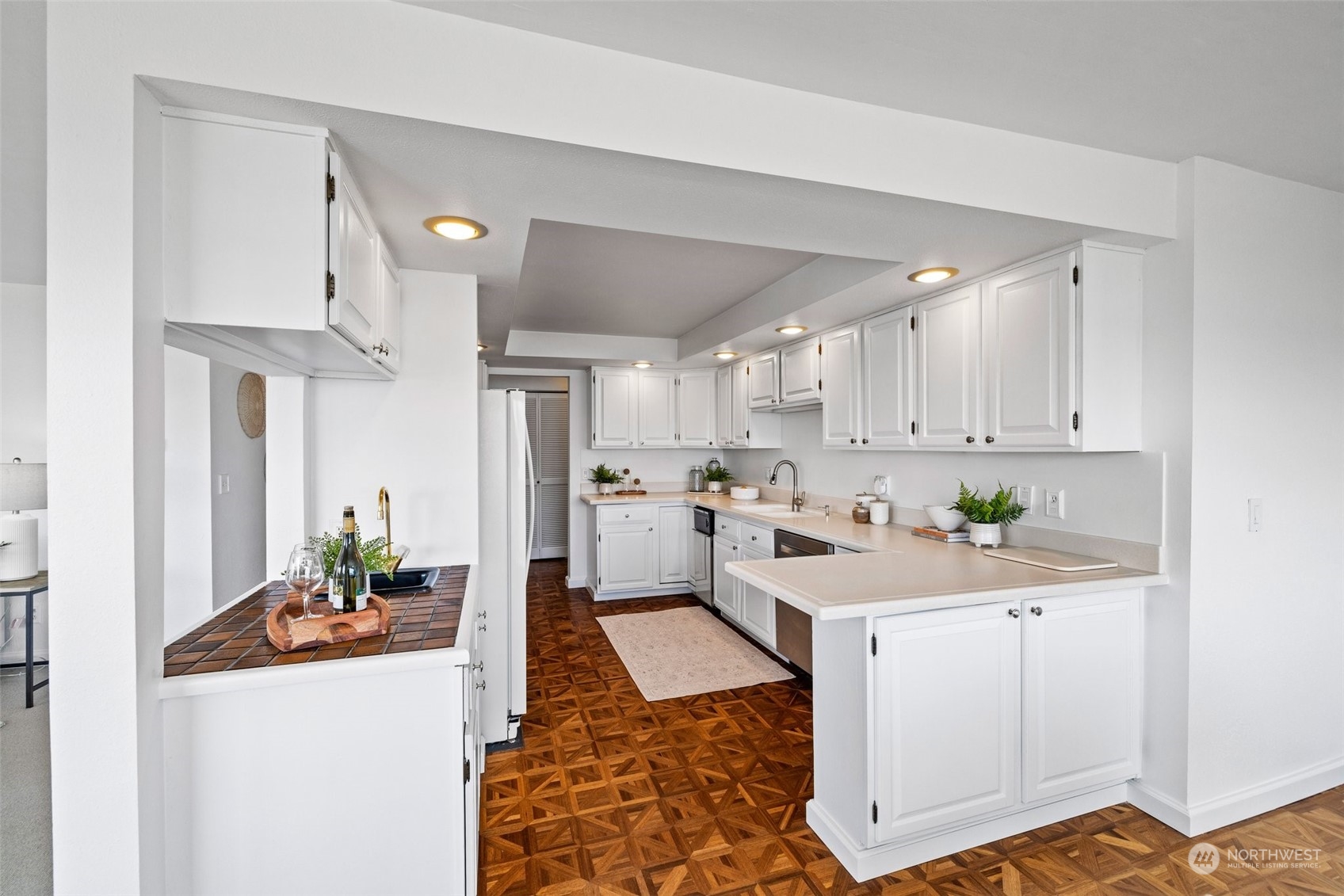 1101 Harbor Avenue SW Unit: 2B