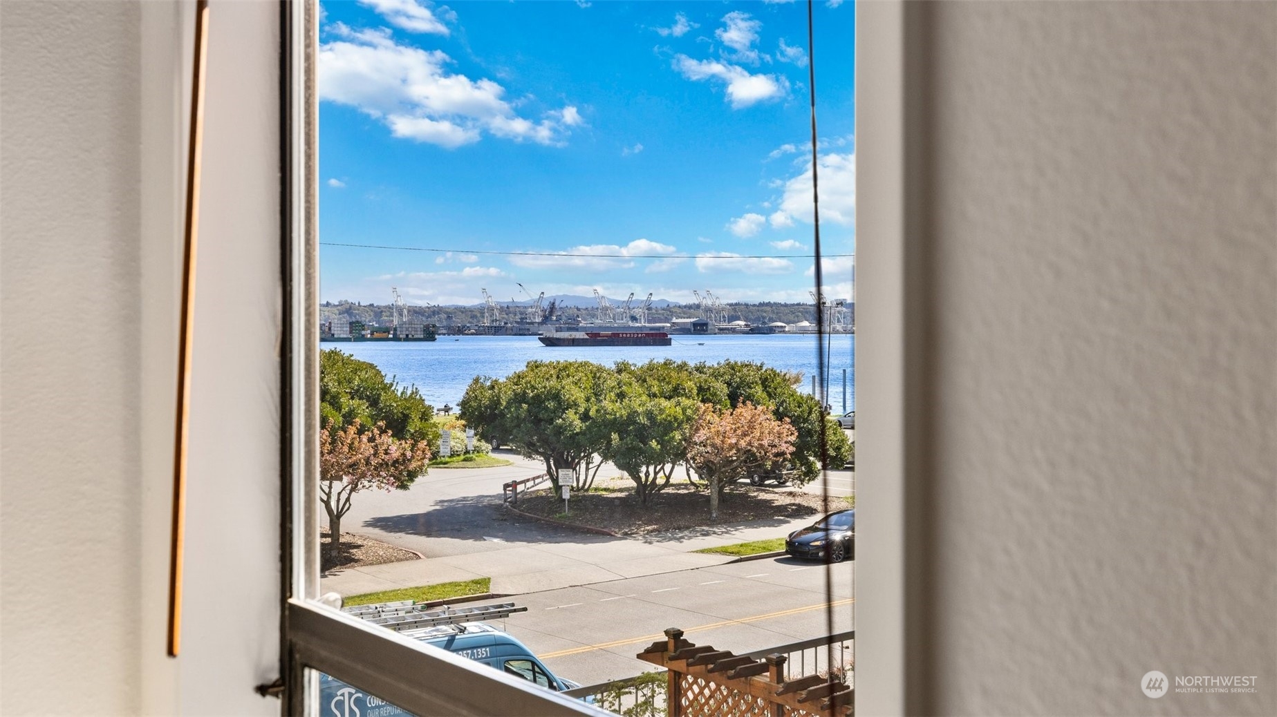 1101 Harbor Avenue SW Unit: 2B