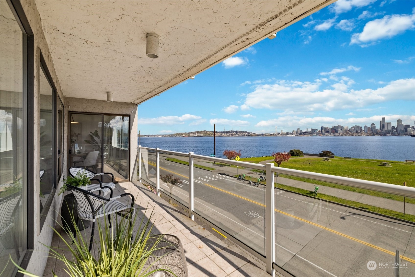 1101 Harbor Avenue SW Unit: 2B