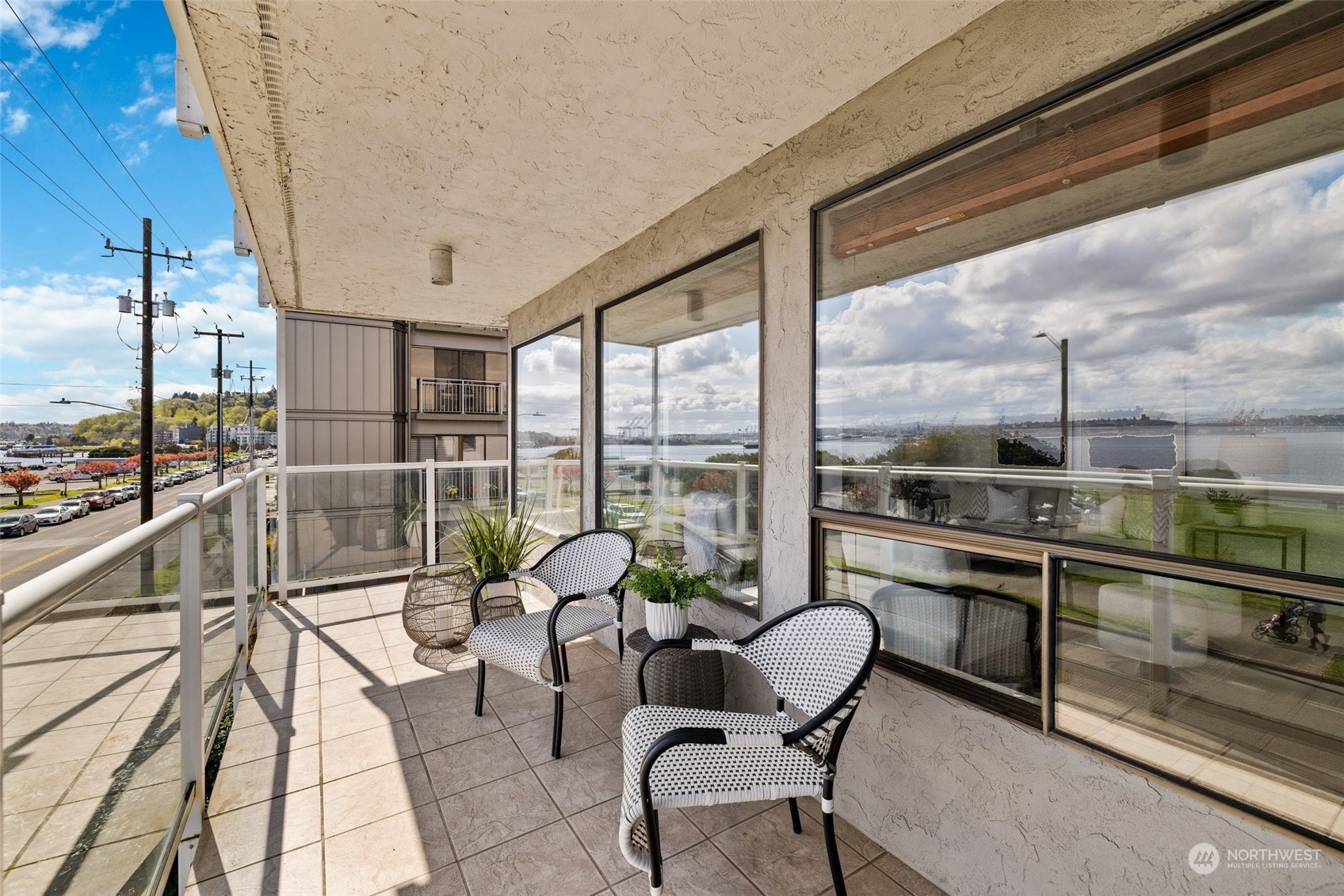 1101 Harbor Avenue SW Unit: 2B