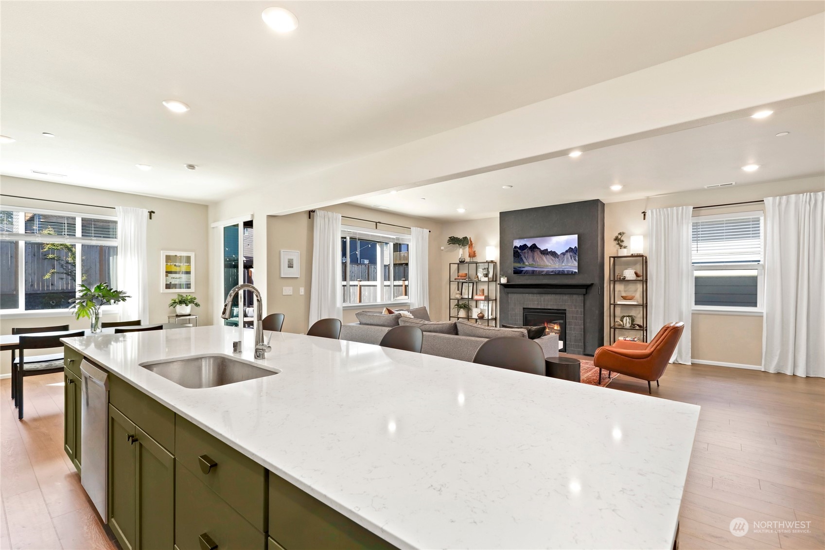 1025 Timberline Avenue