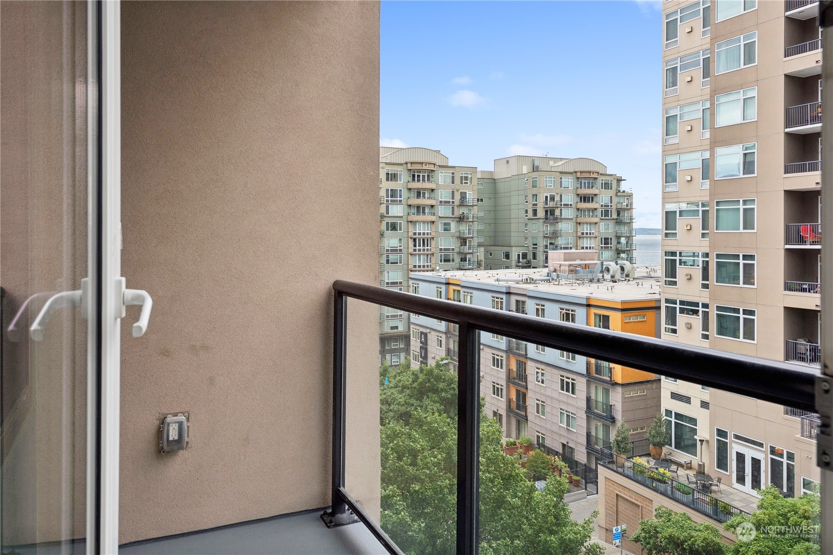 2721 1st Avenue Unit: 505