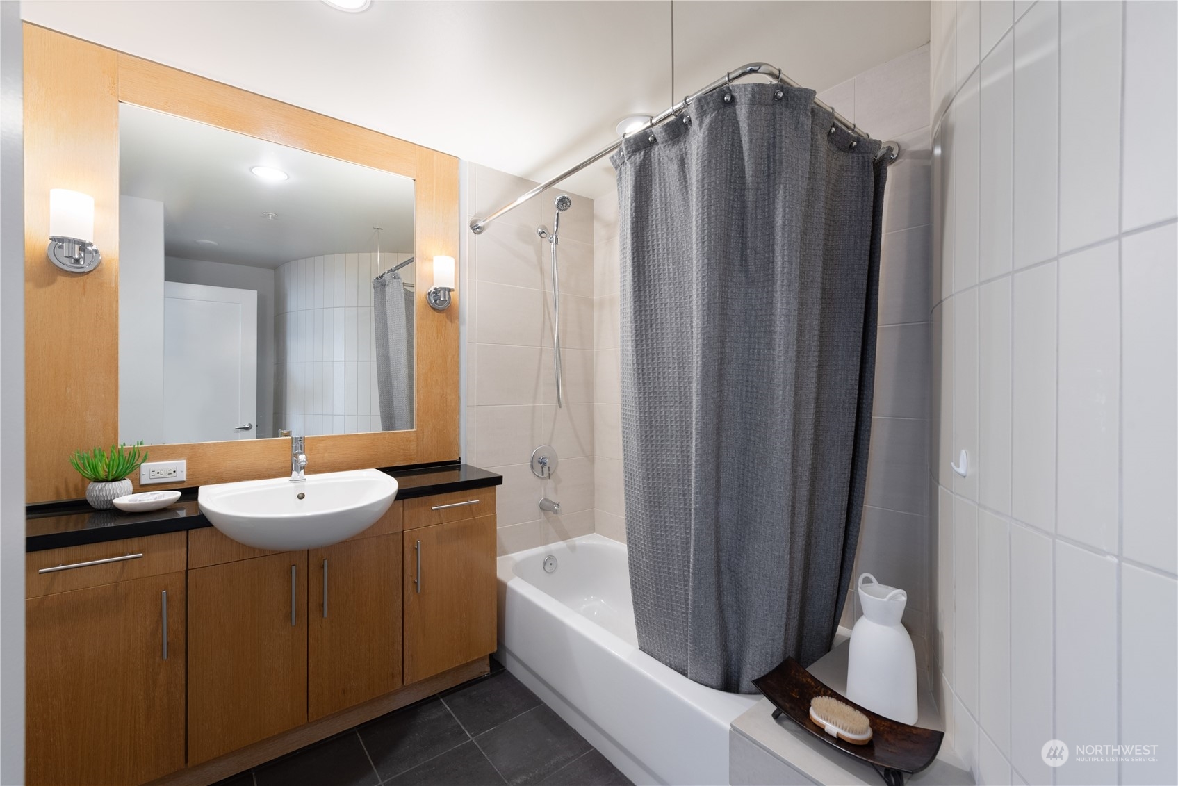 2721 1st Avenue Unit: 505
