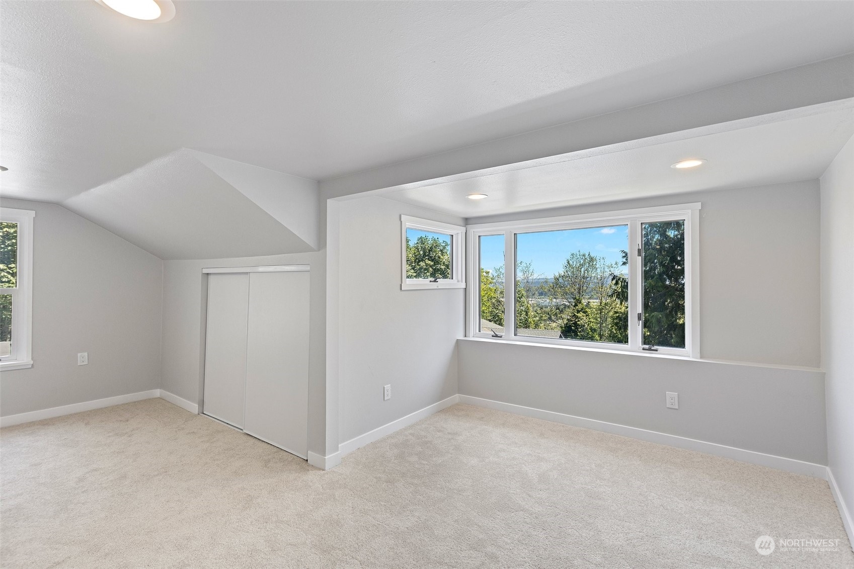 318 S 104th Street