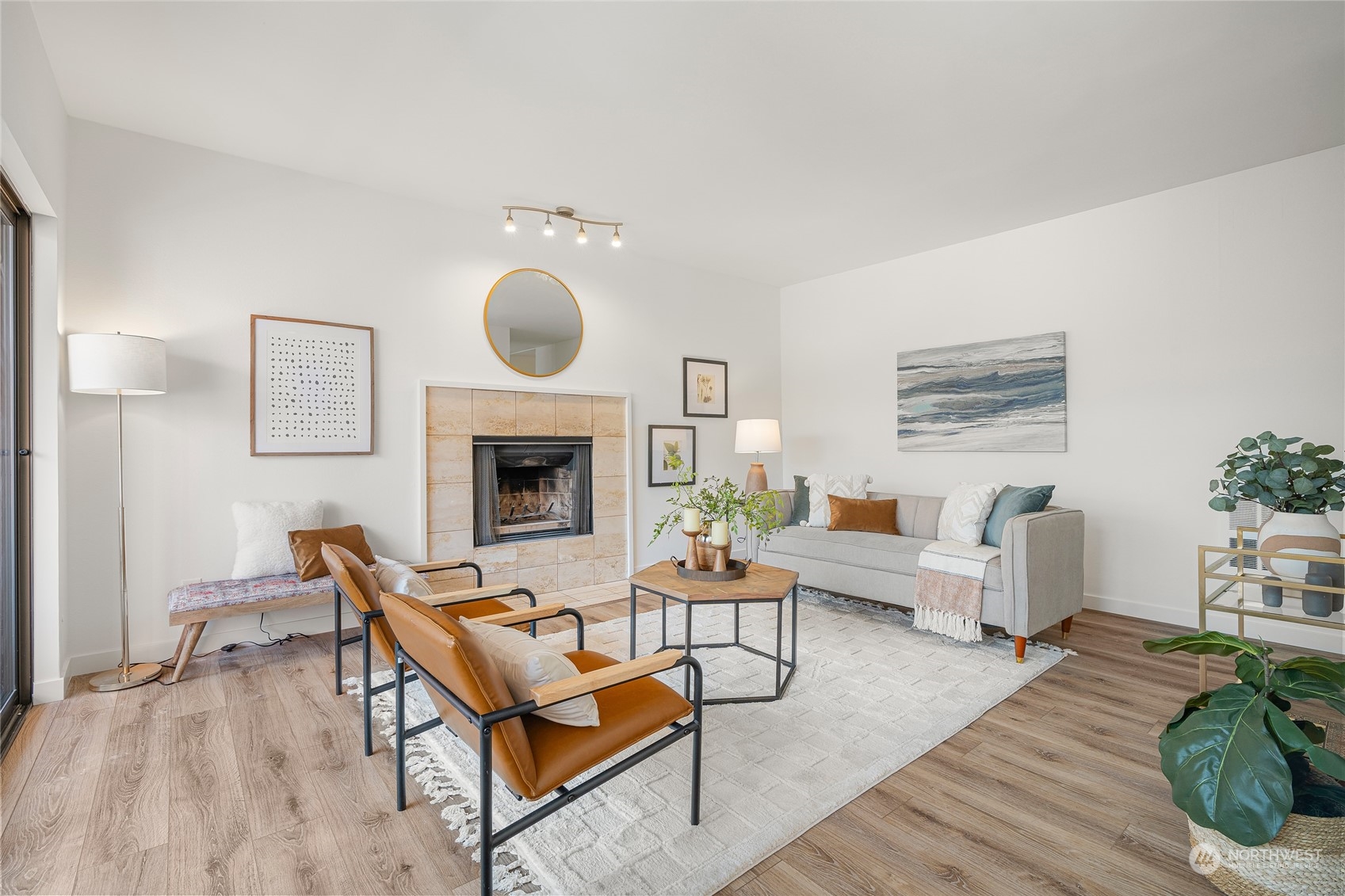 2028 Waverly Place N Unit: 101