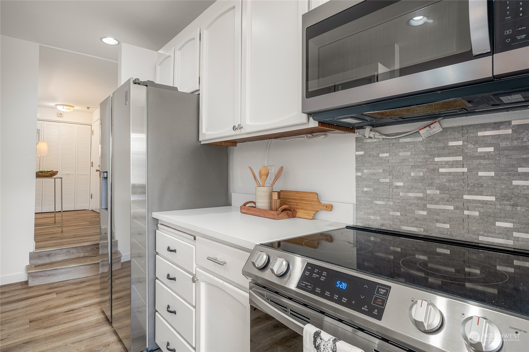 2028 Waverly Place N Unit: 101