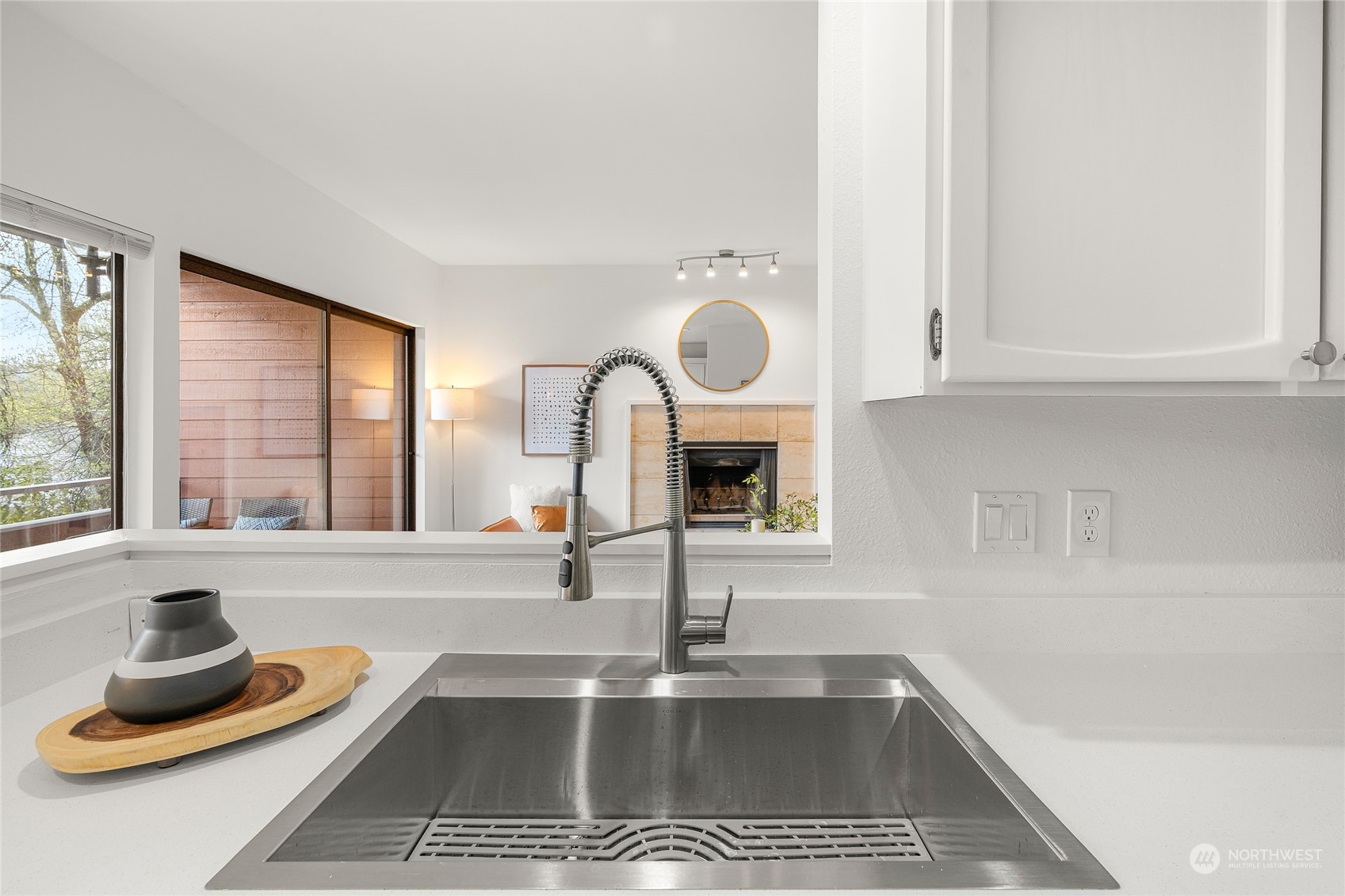 2028 Waverly Place N Unit: 101