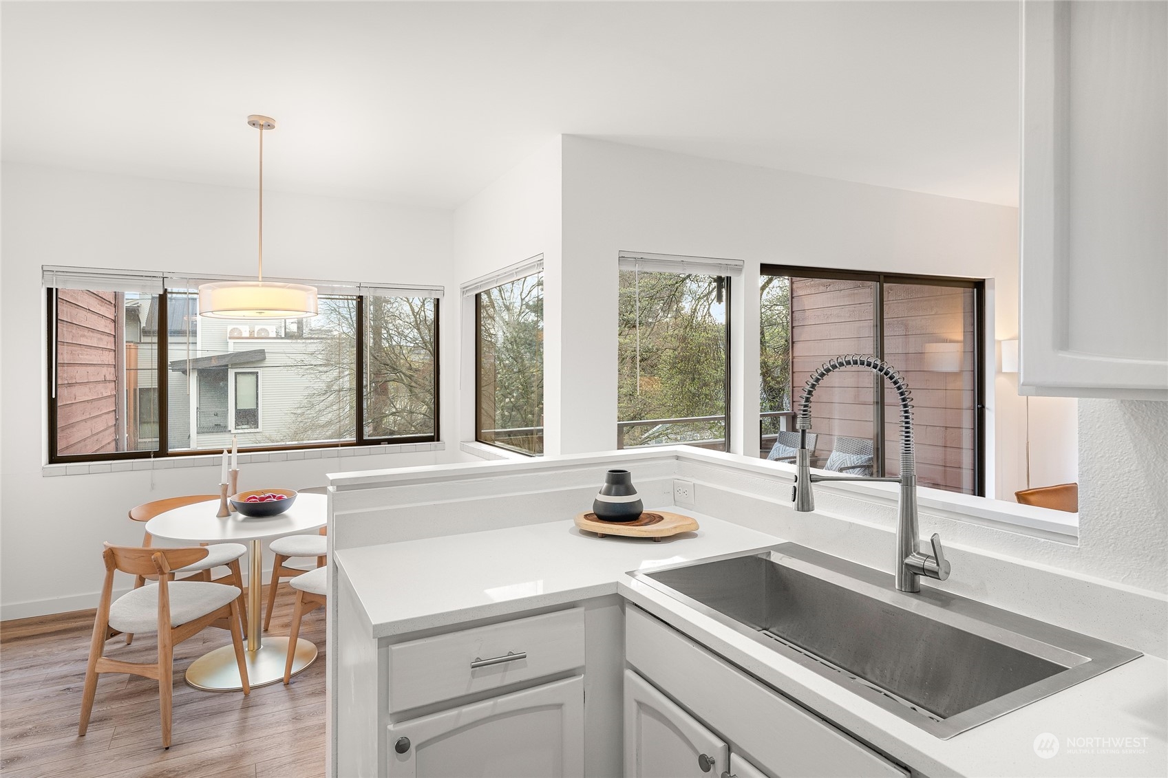 2028 Waverly Place N Unit: 101