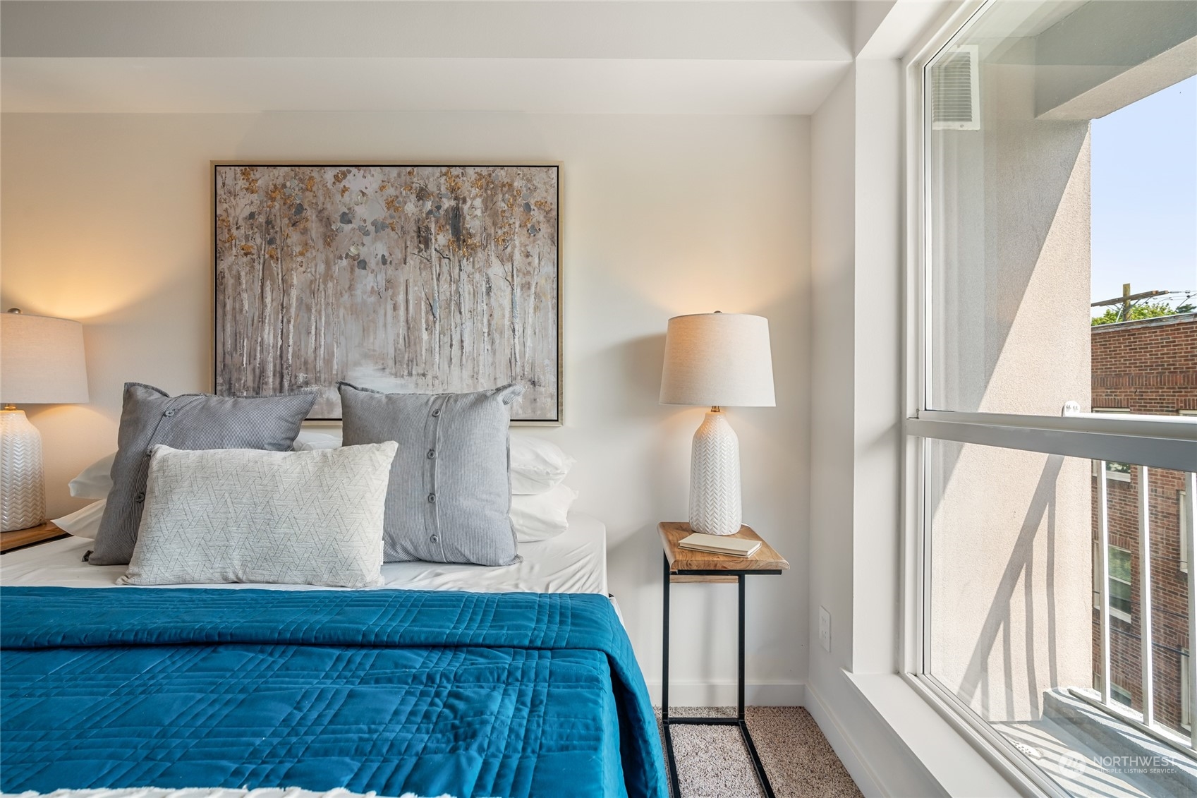 530 Melrose Avenue E Unit: 607