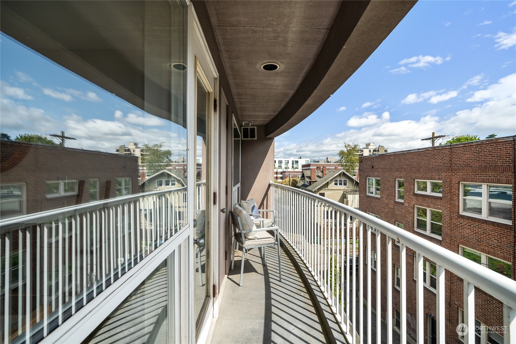 530 Melrose Avenue E Unit: 607