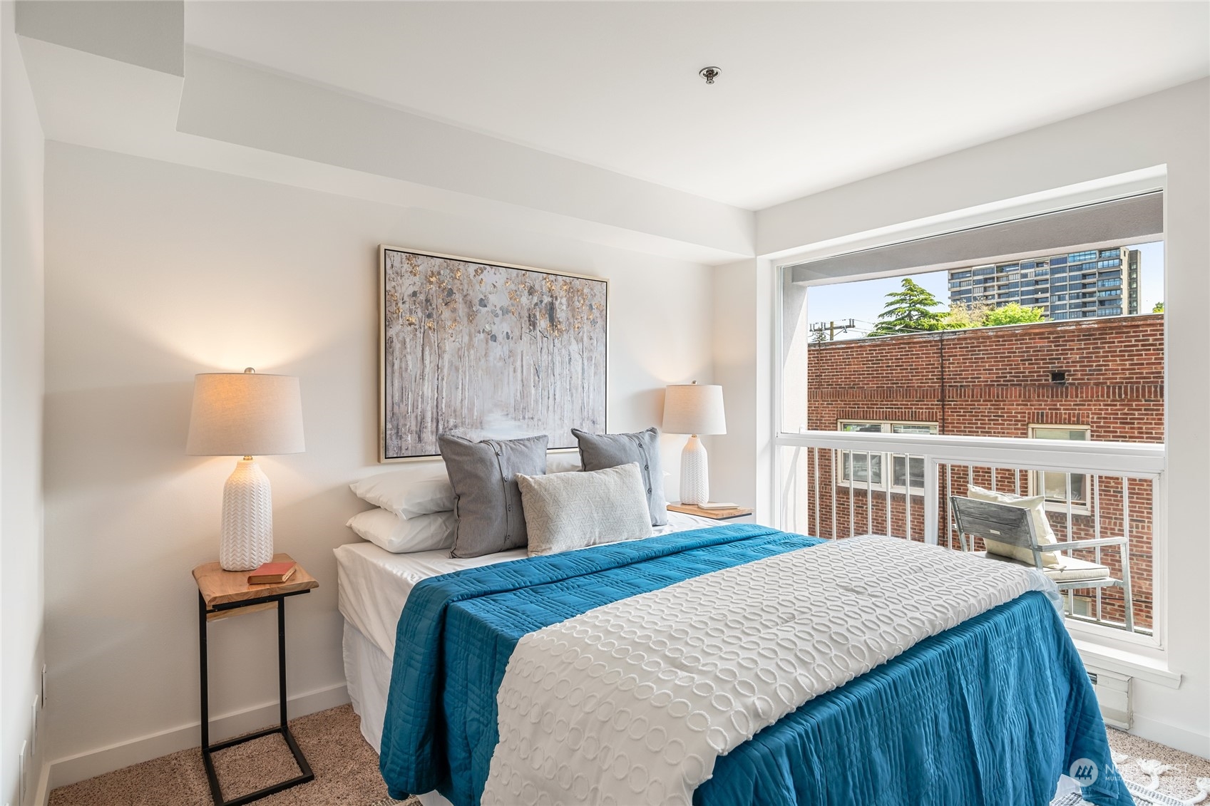 530 Melrose Avenue E Unit: 607