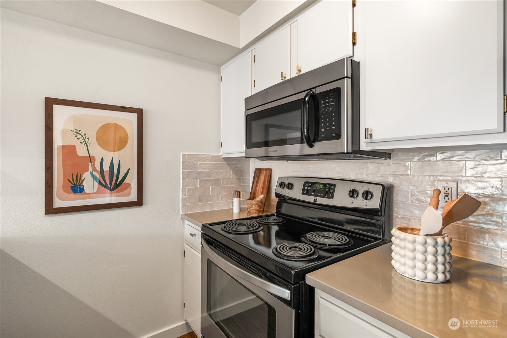530 Melrose Avenue E Unit: 607