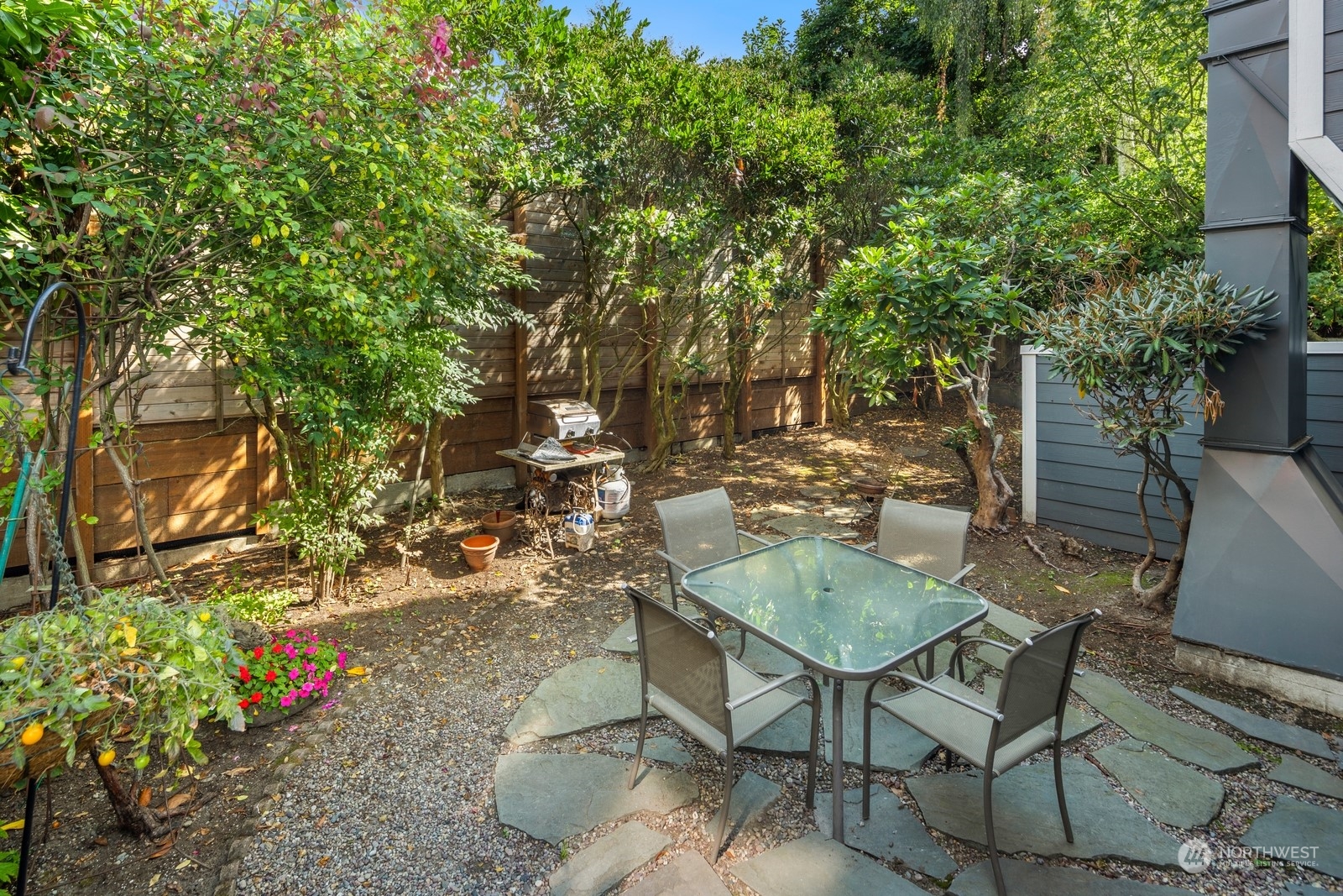 2320 10th Avenue E Unit: 5