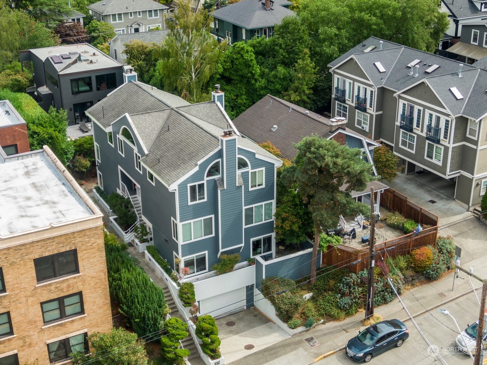2320 10th Avenue E Unit: 5