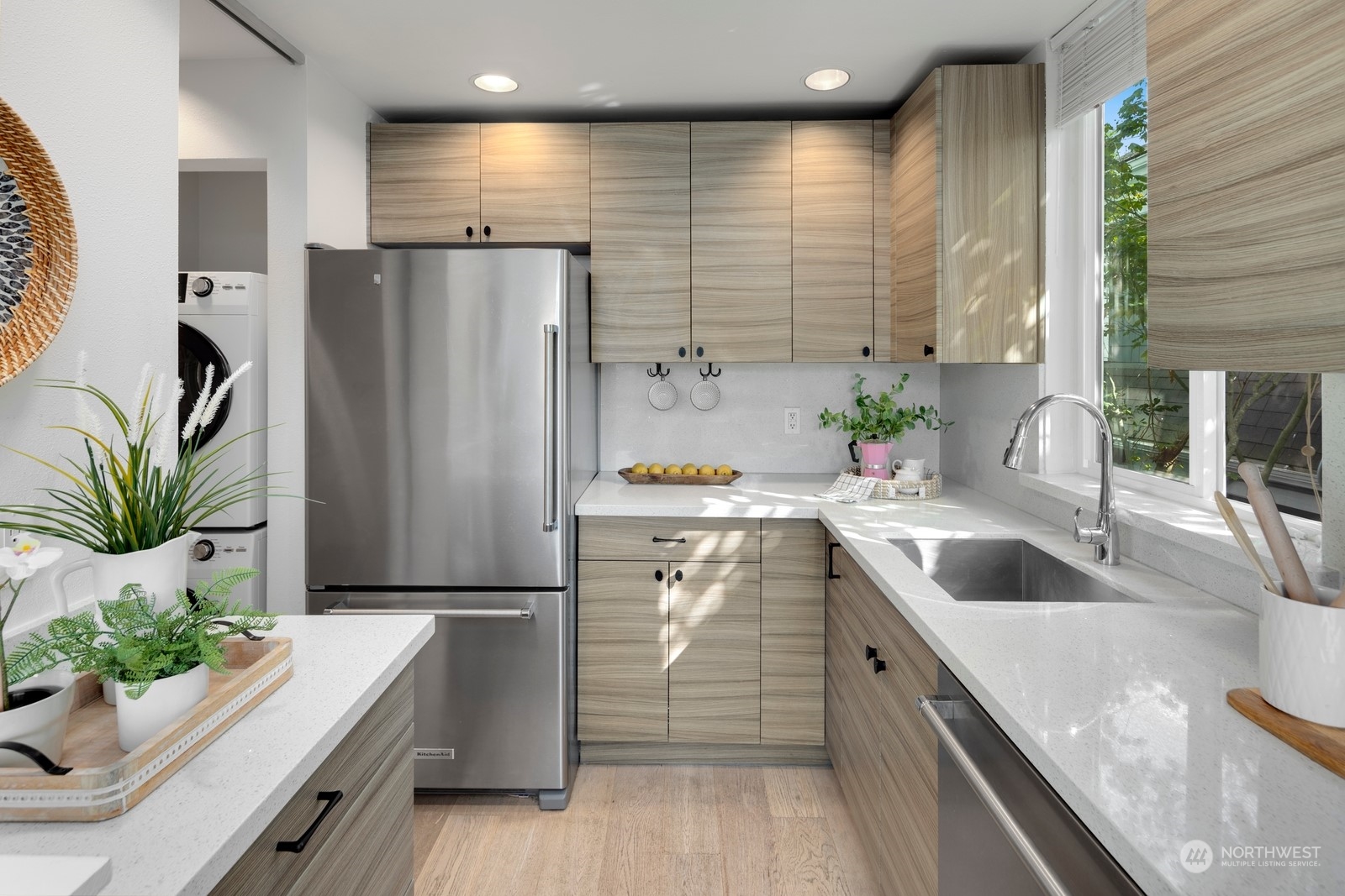 2320 10th Avenue E Unit: 5