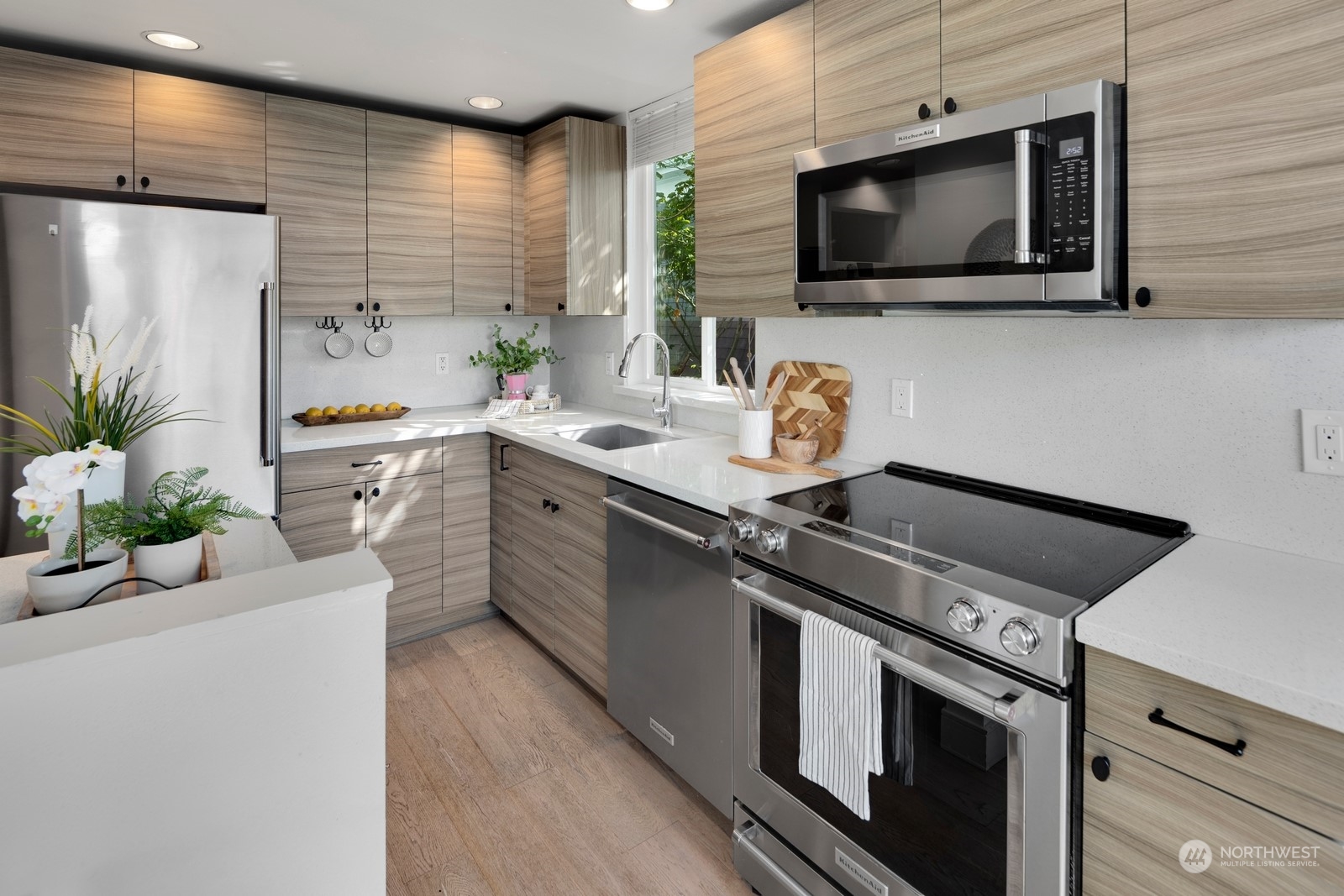 2320 10th Avenue E Unit: 5