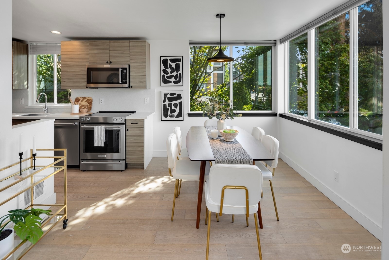 2320 10th Avenue E Unit: 5