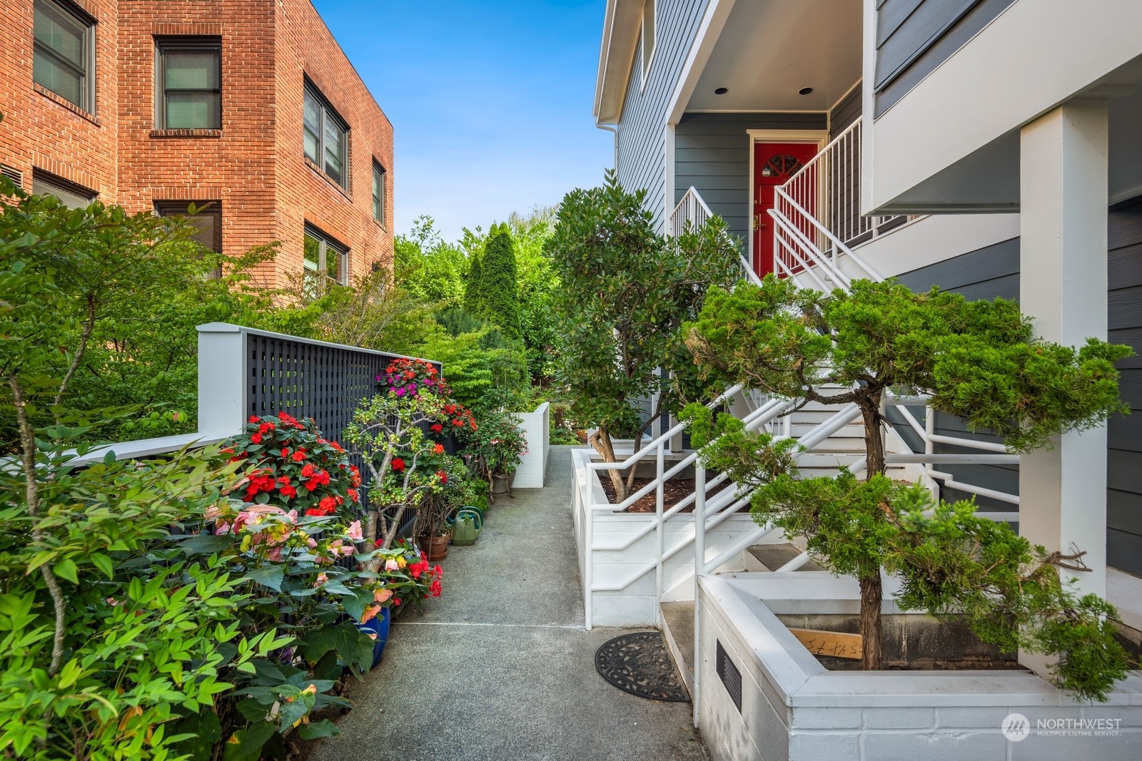 2320 10th Avenue E Unit: 5