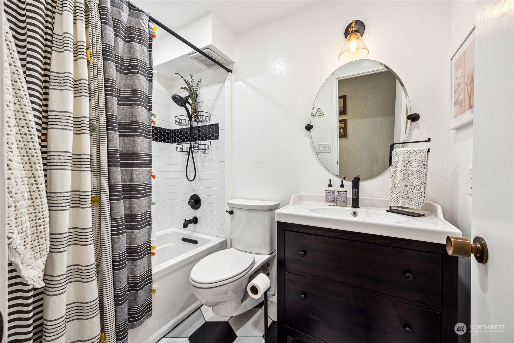 5601 California Avenue SW #205, -1543 Unit: 205