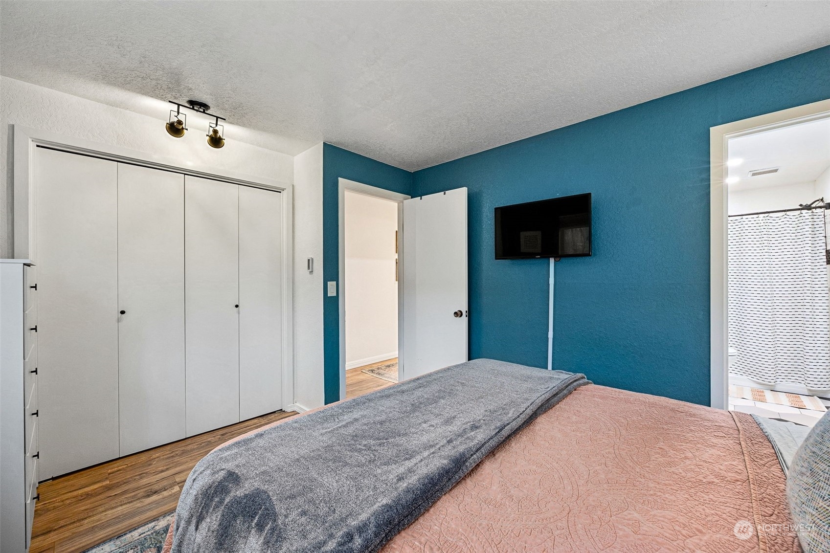 5601 California Avenue SW #205, -1543 Unit: 205
