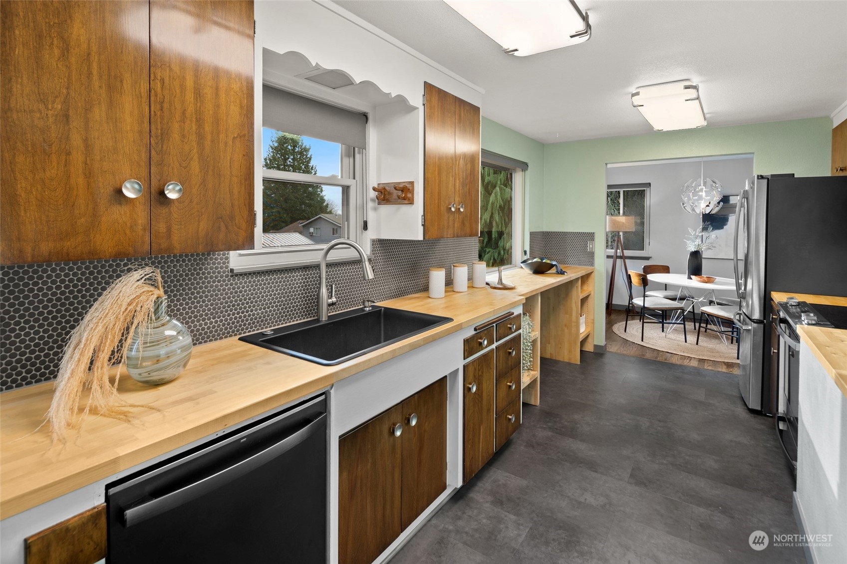 4209 SW 104th Street