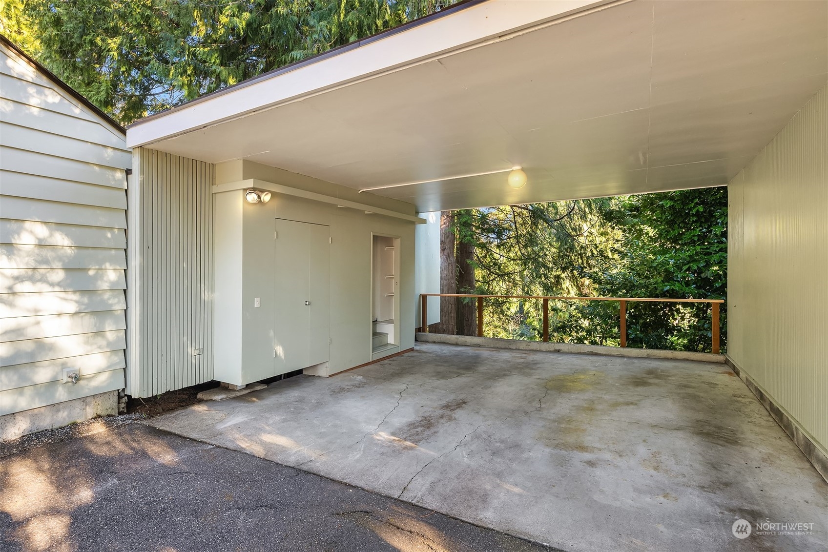 4308 NE 82nd Street