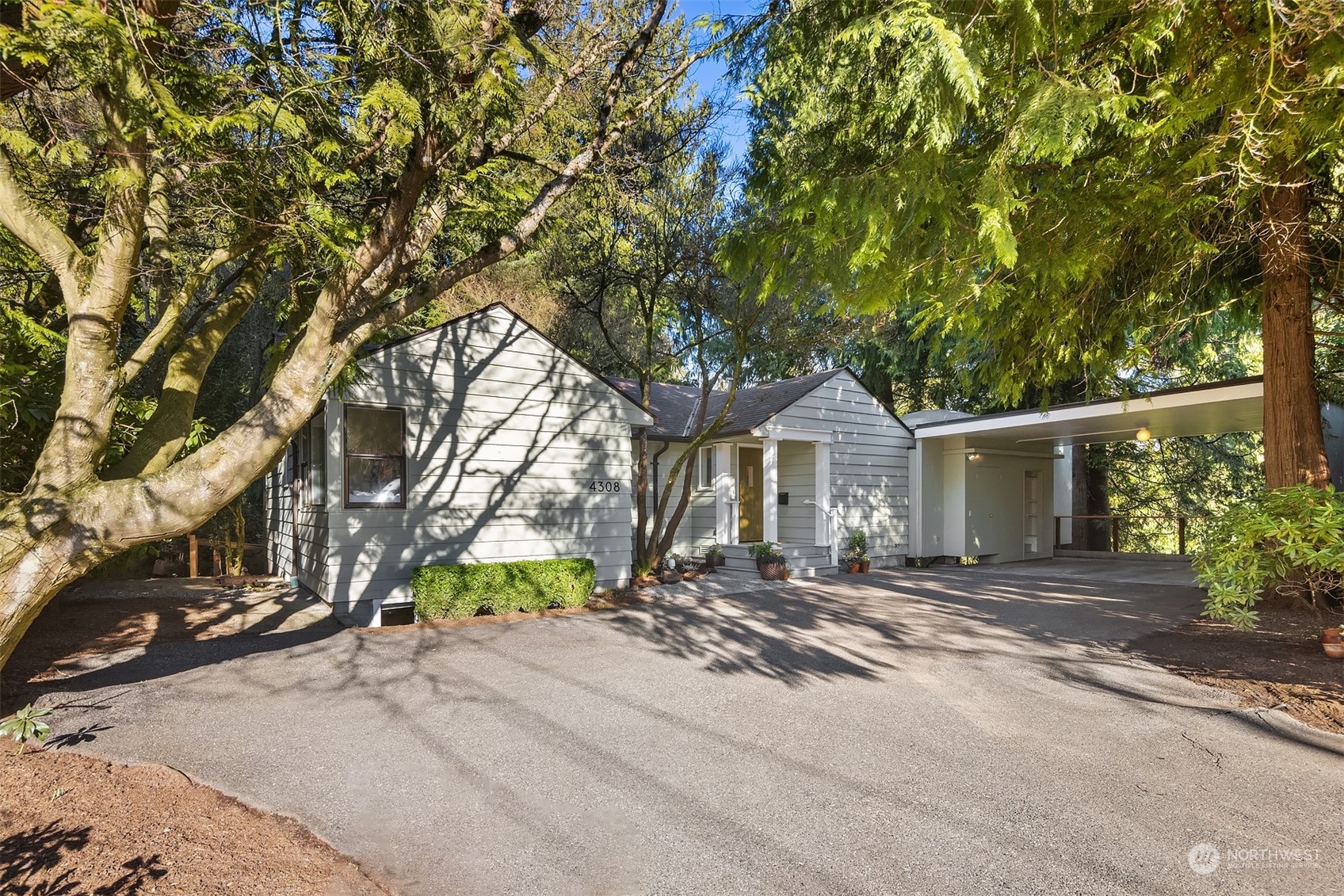 4308 NE 82nd Street