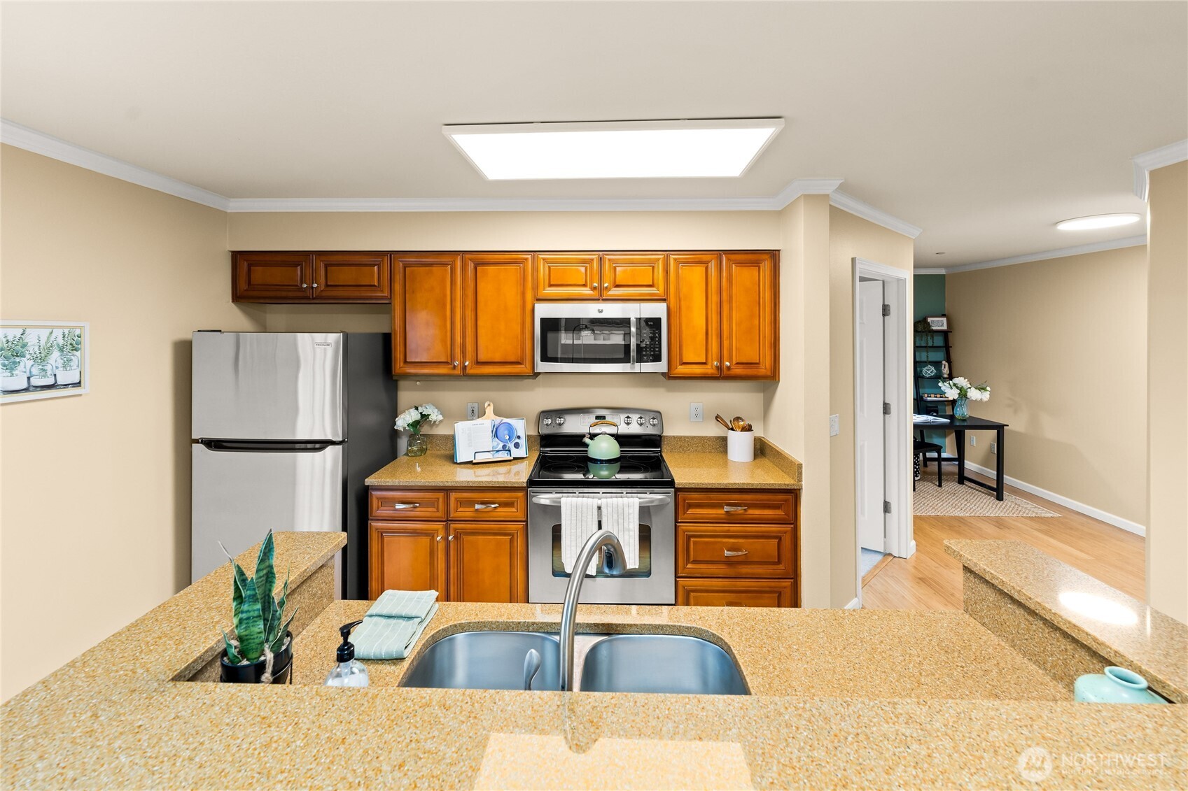 1125 E Olive Street Unit: 607