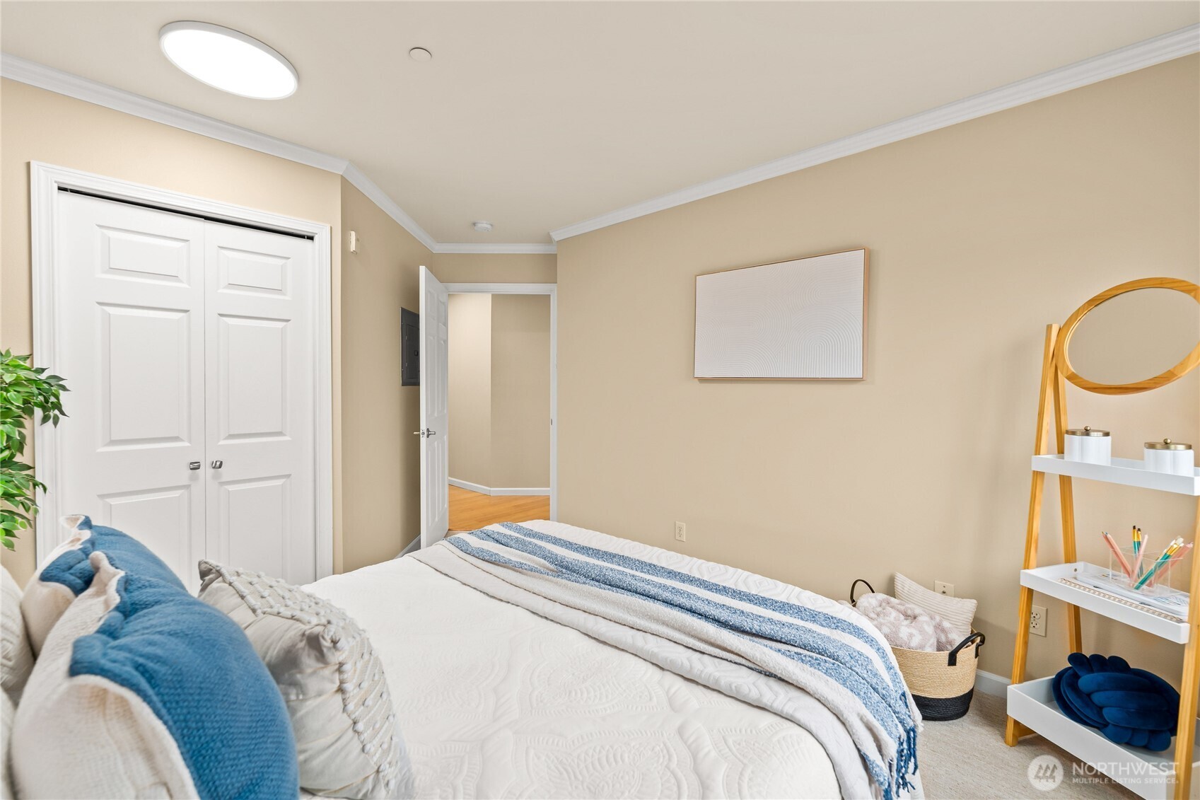 1125 E Olive Street Unit: 607