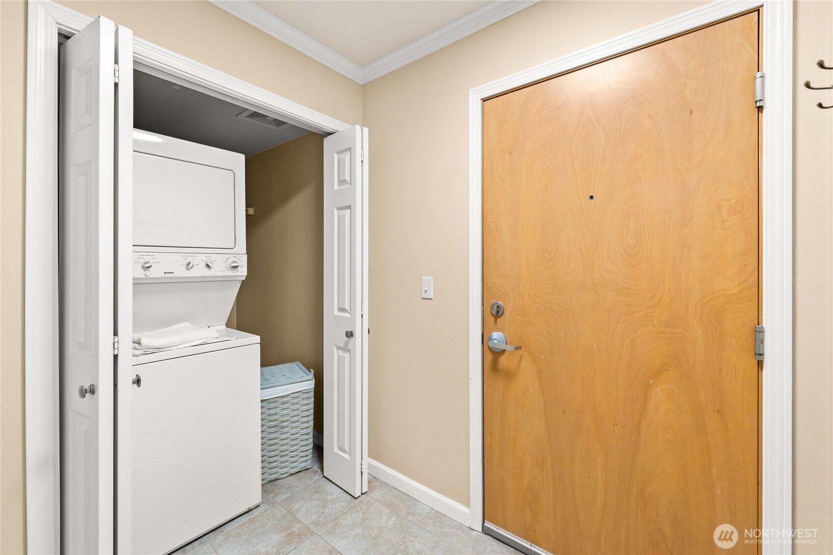 1125 E Olive Street Unit: 607