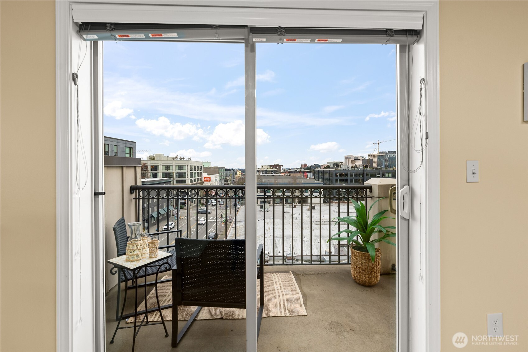 1125 E Olive Street Unit: 607