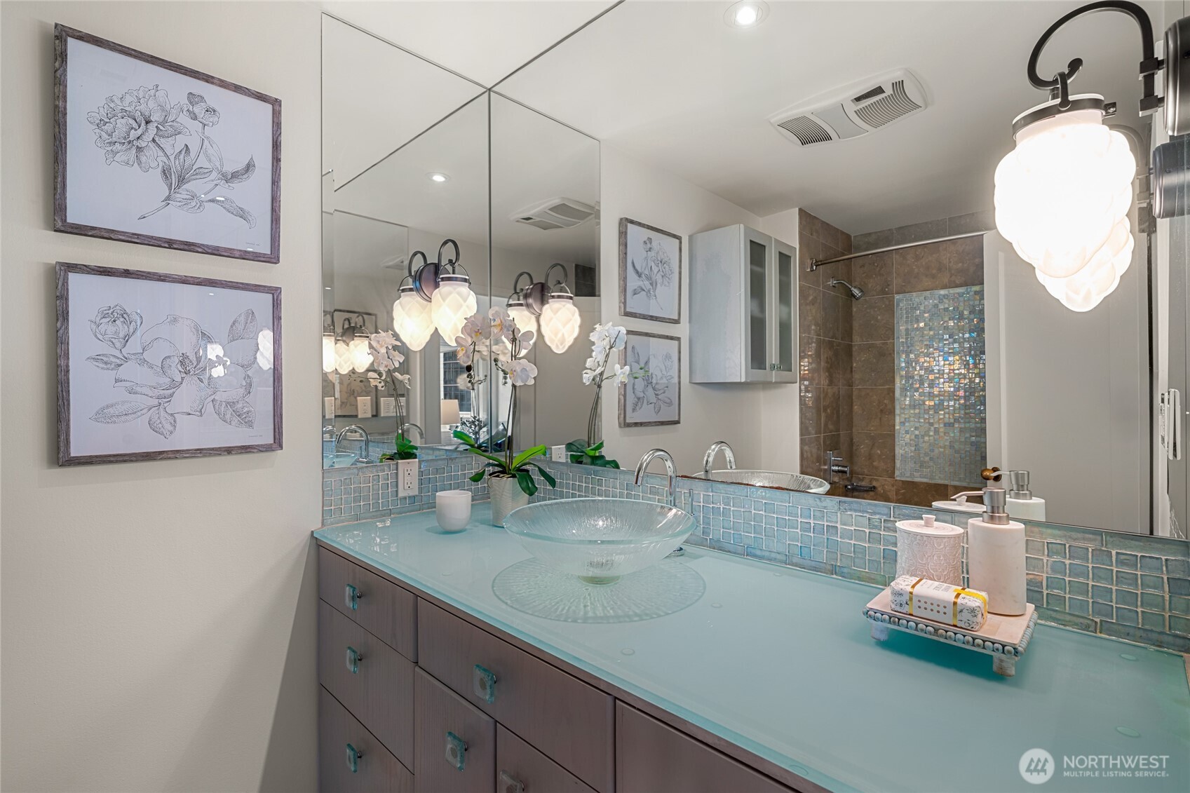 1107 1st Avenue Unit: 906