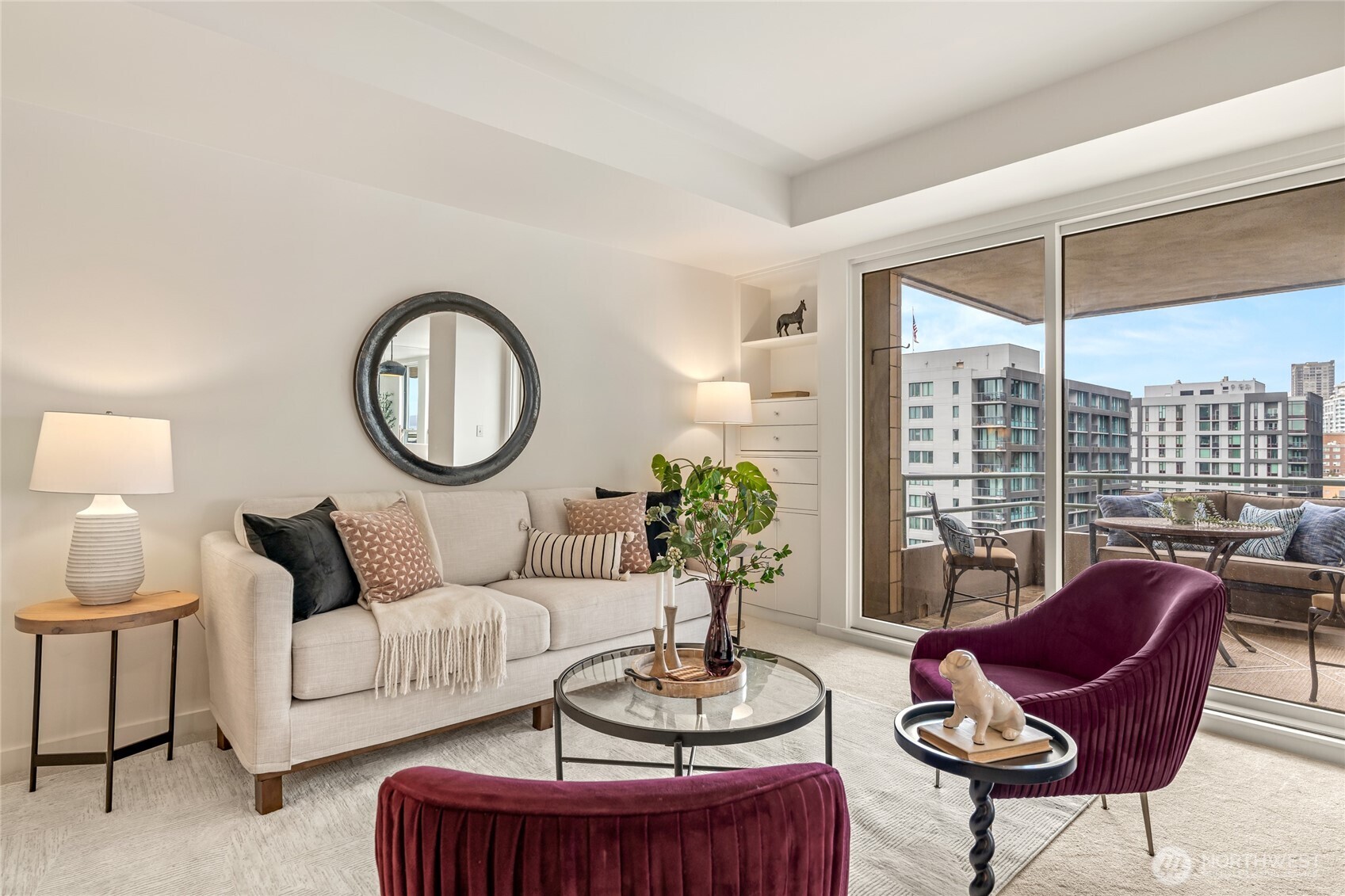1107 1st Avenue Unit: 906