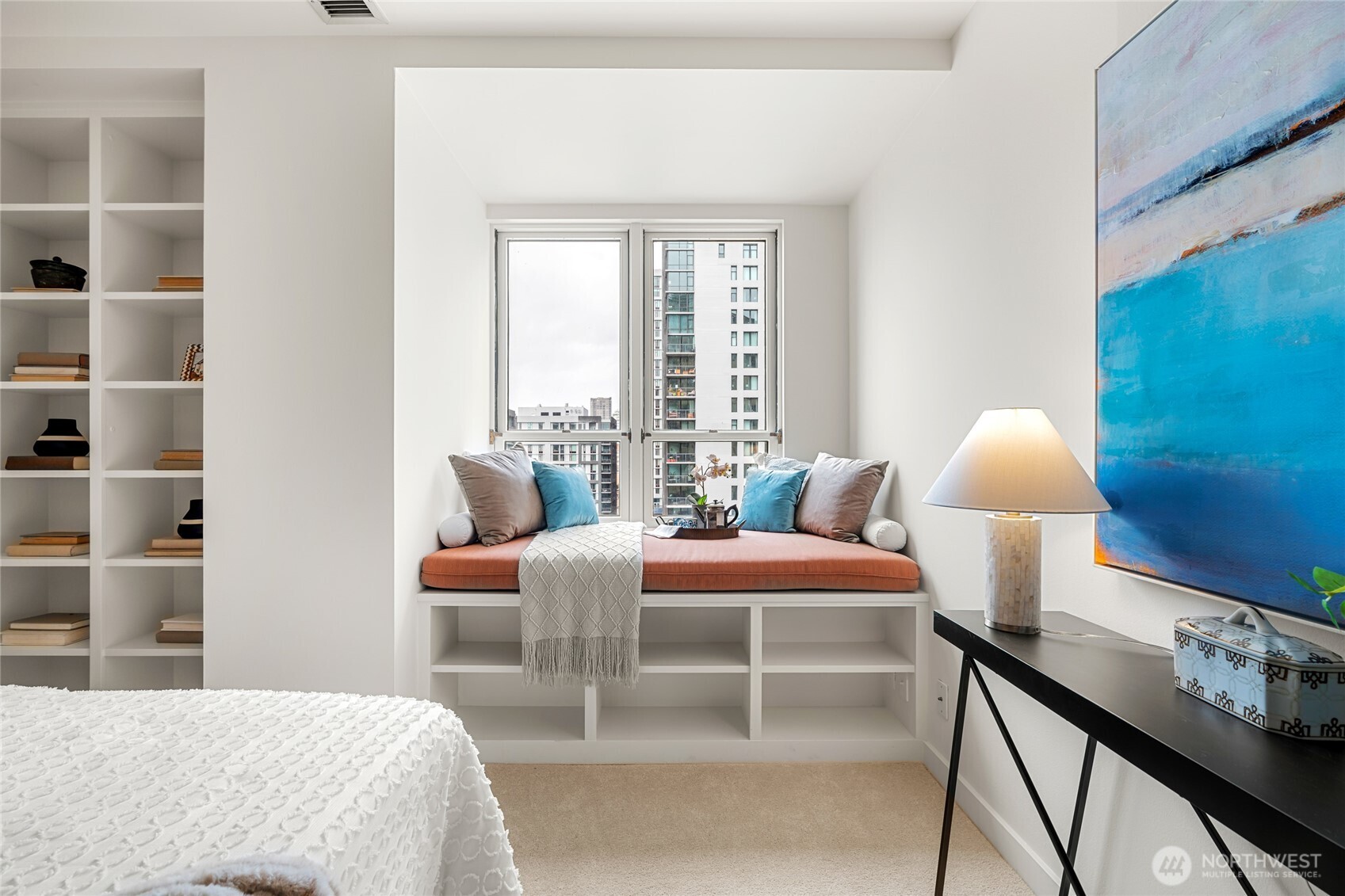 1107 1st Avenue Unit: 906
