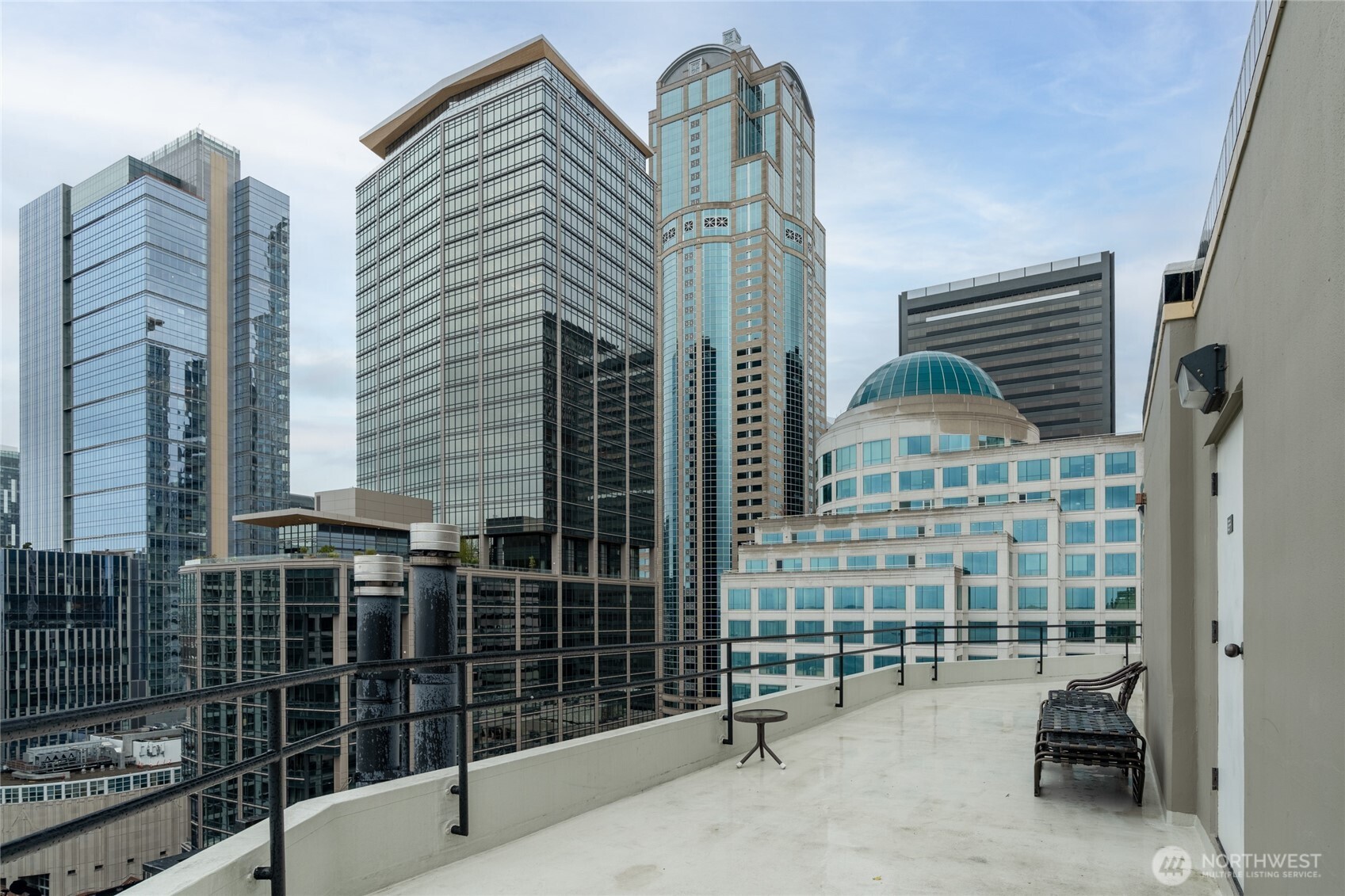 1107 1st Avenue Unit: 906