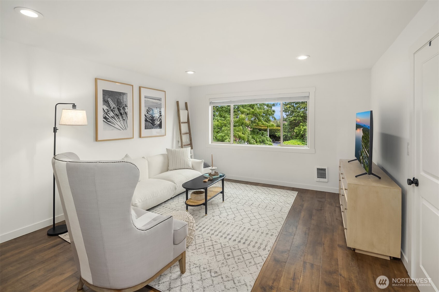3834 175th Avenue NE Unit: E49