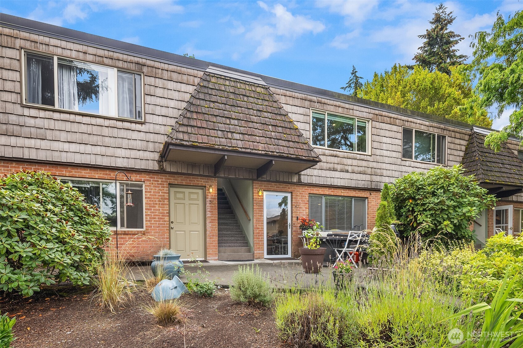 3834 175th Avenue NE Unit: E49