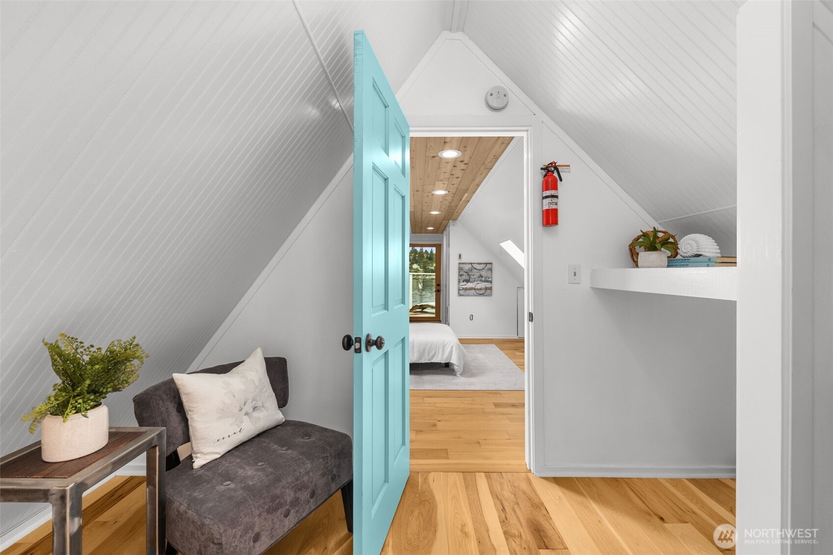 1900 N Westlake Avenue N Unit: 01DO7