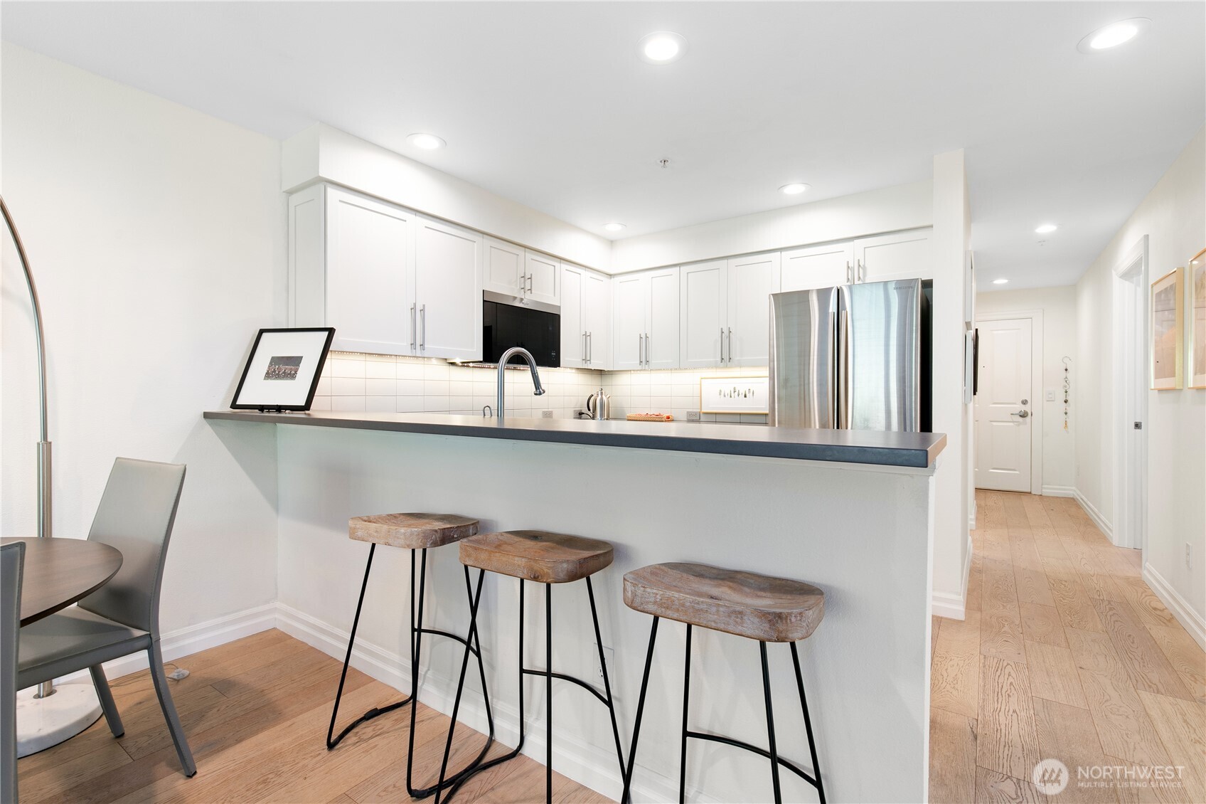 215 20th Avenue E Unit: 203