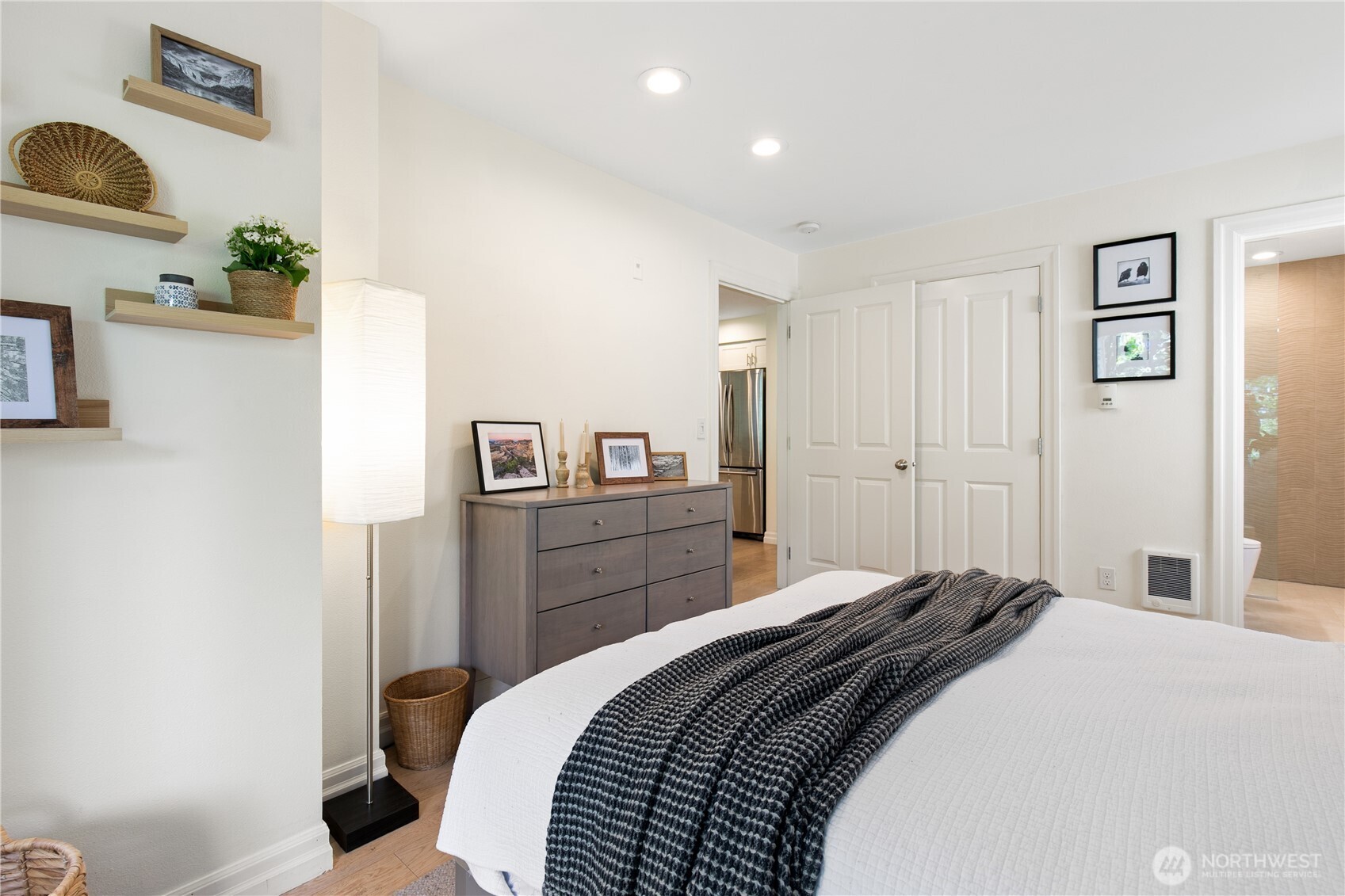 215 20th Avenue E Unit: 203