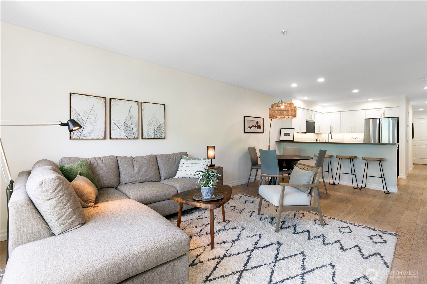 215 20th Avenue E Unit: 203