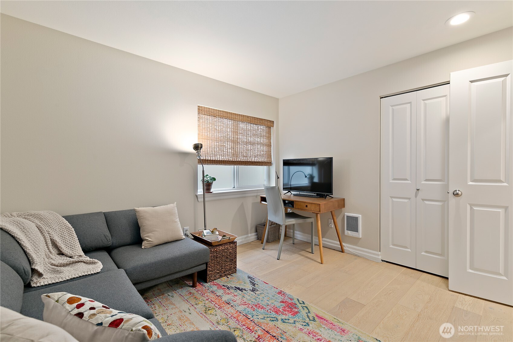 215 20th Avenue E Unit: 203