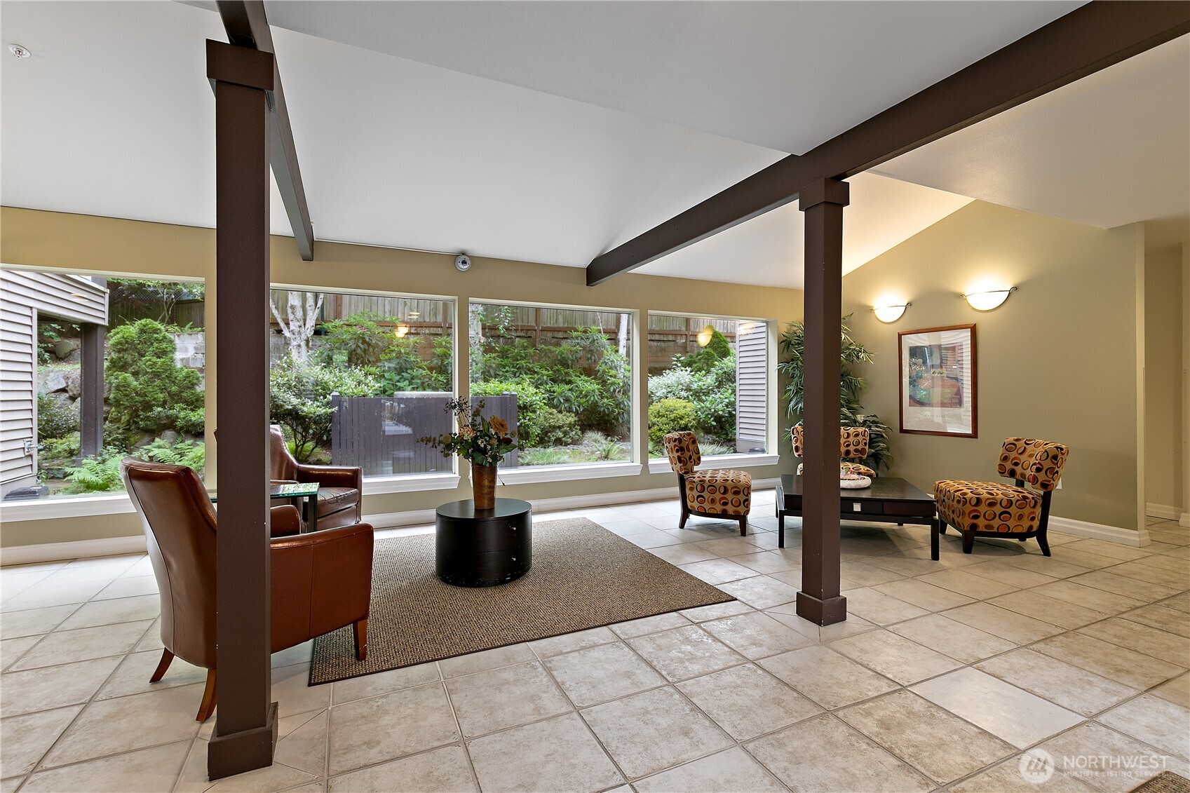 215 20th Avenue E Unit: 203