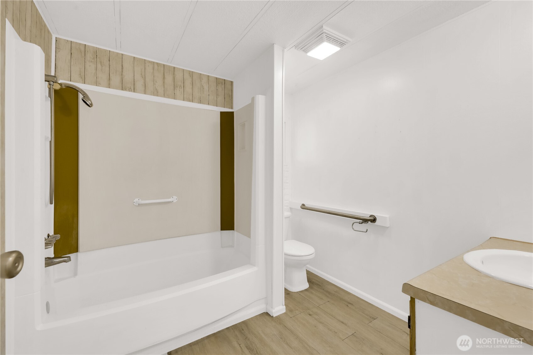 2200 196th Street SE Unit: 27