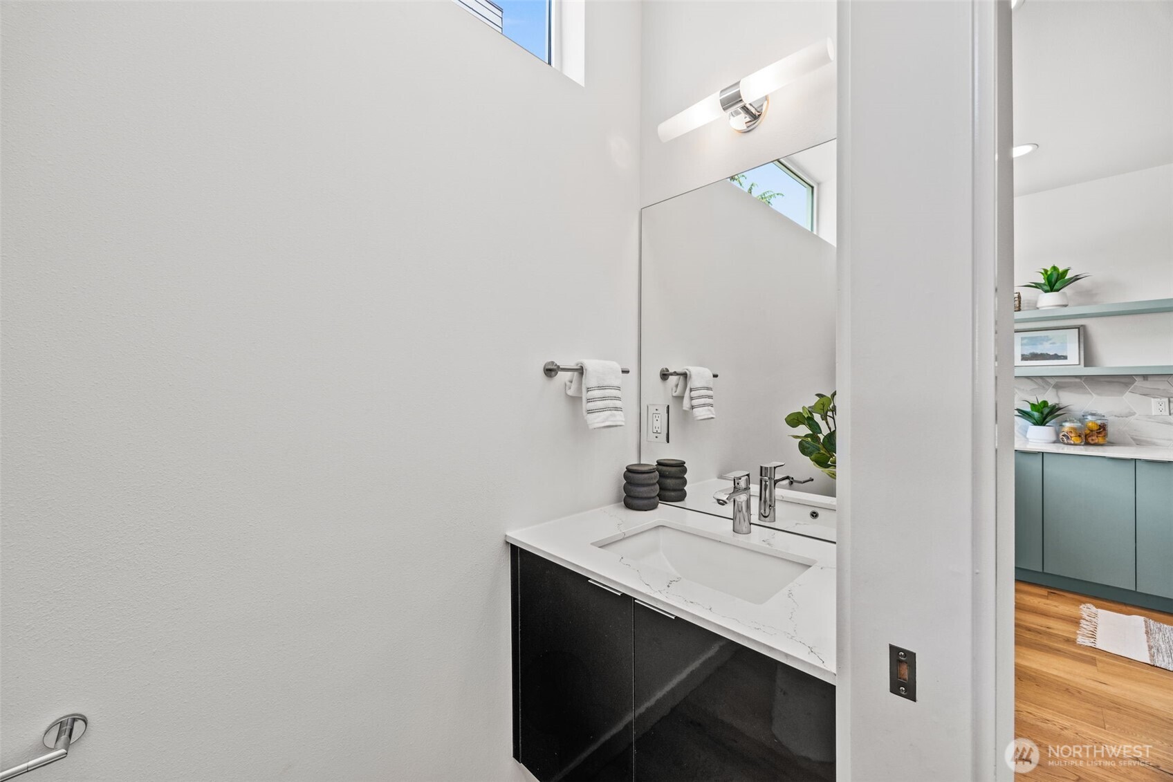 7323 Bainbridge Place SW