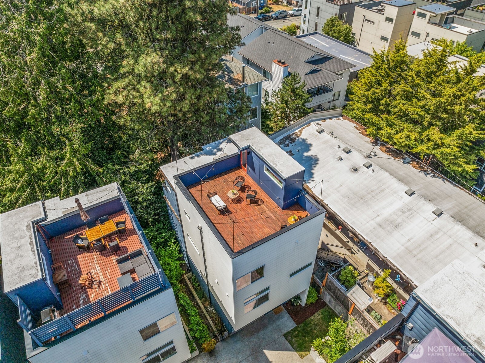 7323 Bainbridge Place SW